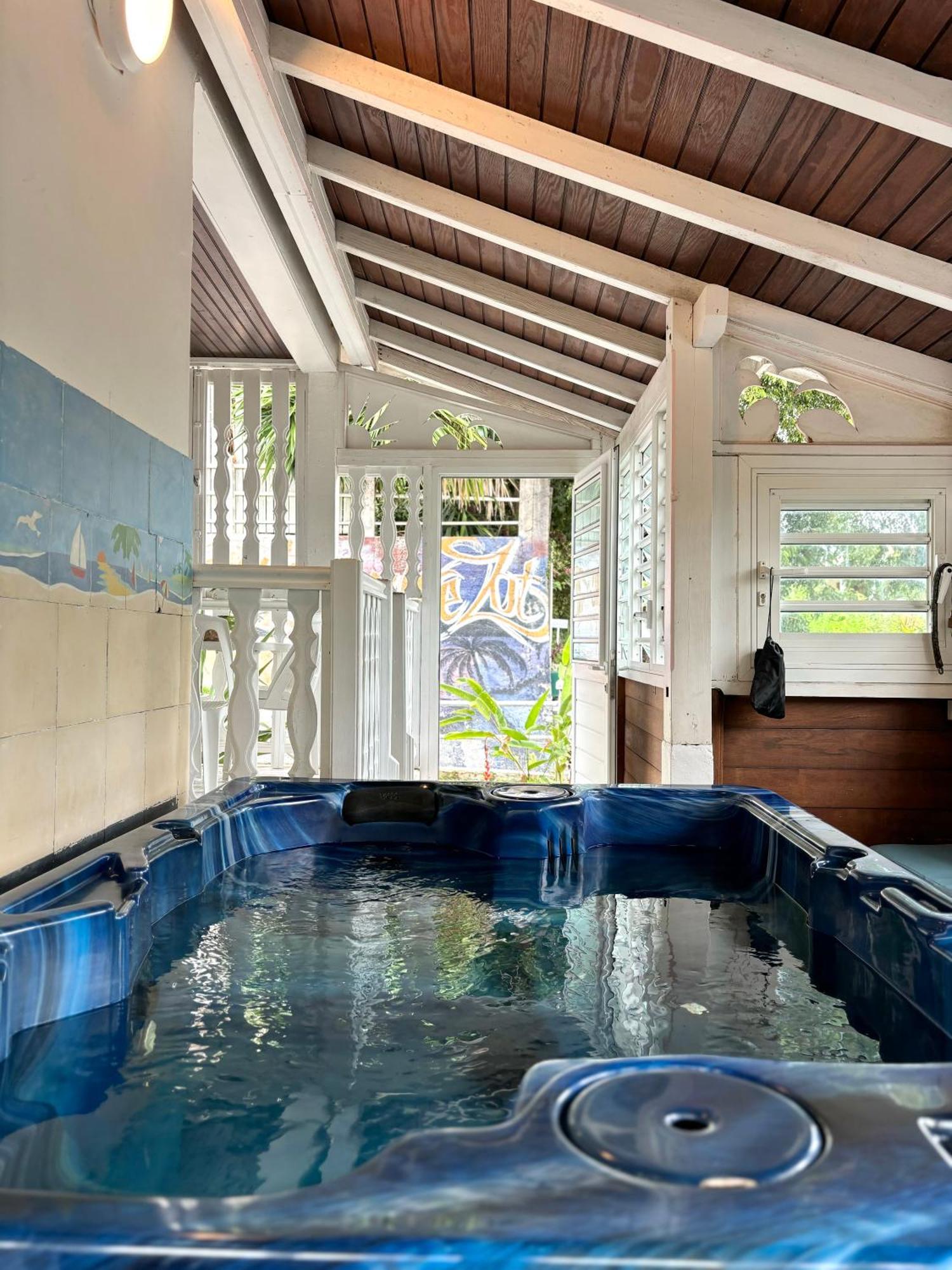 Le Nid De Lorhila - Jacuzzi, Piscine, Plage Sainte-Anne  Exterior photo